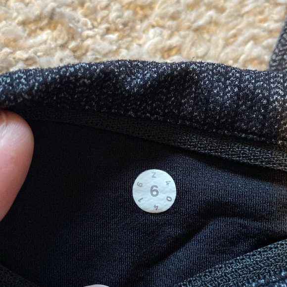 Lululemon leggings - Picture 5 of 9